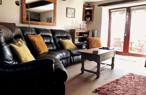 Cosy 3 Bed Cottage near 3 Peaks - Log Burner & Aga - Foto 6