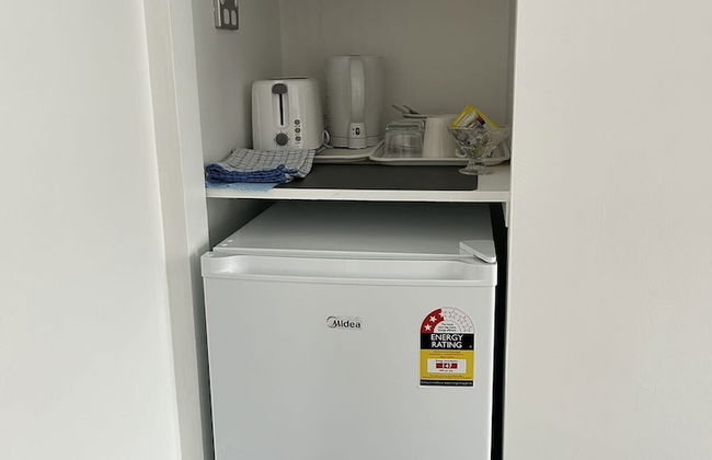 Avon Apartments - Photo 15