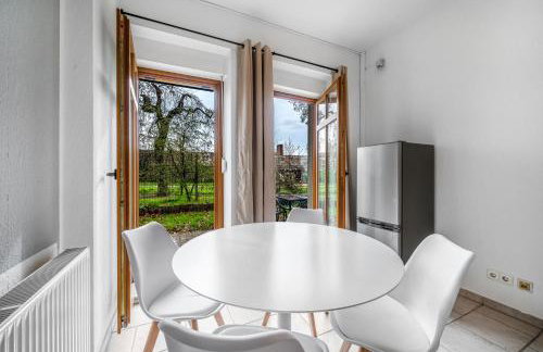 LeHaStays - Apartments Buckau 16a I Küche I Smart TV mit Netflix I toller Innenhof - Photo 14