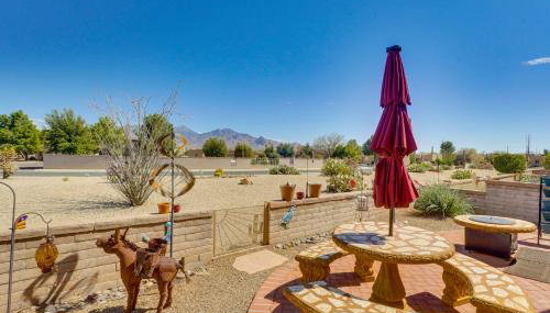 Hot Tub Access and Fire Pit Green Valley Getaway! - Foto 5