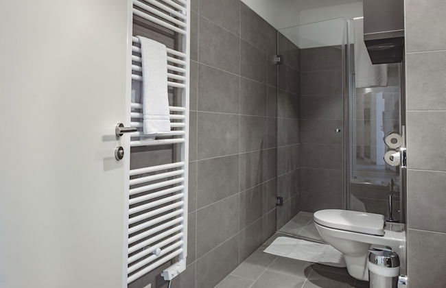 Oliver Apartments - Photo 52