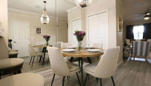 Stylish Sanctuary King Beds Upscale Condo - Foto 2