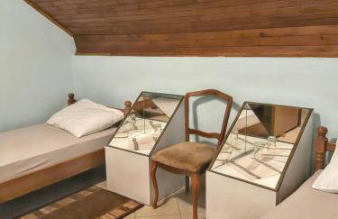 Idyllic House in Kutina with Enclosed Garden - Foto 7