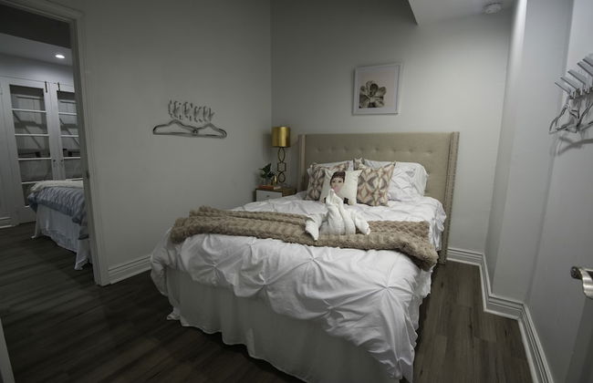 Amazing 4BR Celebrity Villa! Sleeps 8 by YouRent! - Foto 9