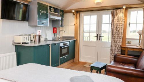 Amy Johnson - Foto 5