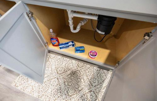 3 Min to Downtown - 10 Min to Elon - Smart TVs - Foto 35