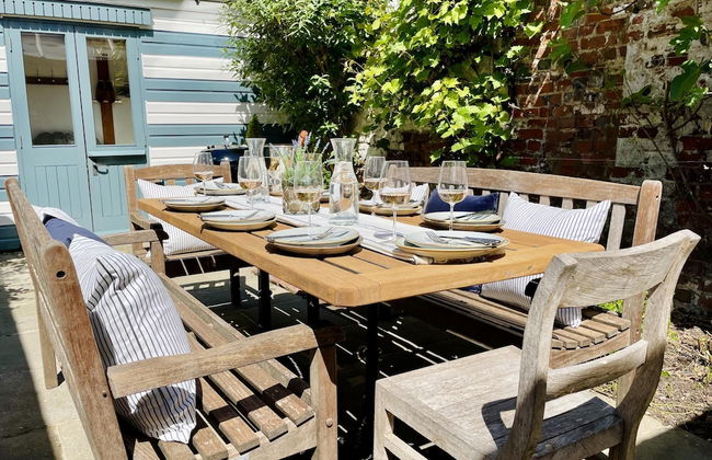 Dolls House - Luxury Townhouse - From 400 Per Night - Photo 32