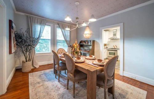 Elizabeth Bungalow, Fenced Yard, Fireplaces, Grill - Foto 7