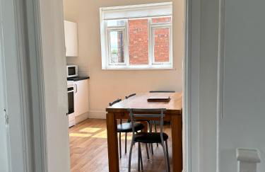 2 bed apartment complete with bedding and towels - Foto 6