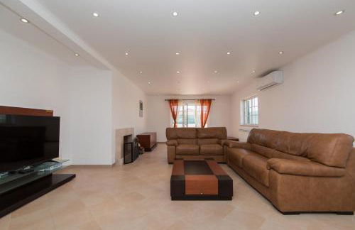 Villa with swimming pool - Foto 10