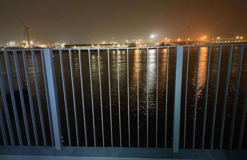 Serenity Waterfront 2 Bed Apartment - Foto 79