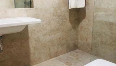 Apartamento Turistico Puente Romano P4 2-A - Foto 5, Shower