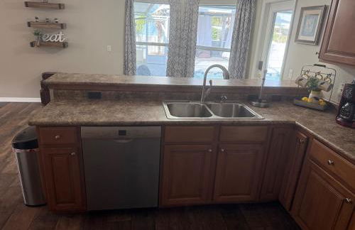 The Poolside Escape - Foto 30