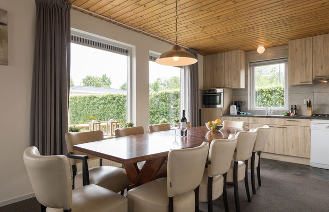 Rustic-chic Villa With Thatched Roof - Photo 11