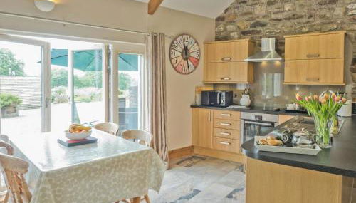 Creigiau Cottage Llansteffan - Foto 5, Garden view, stove