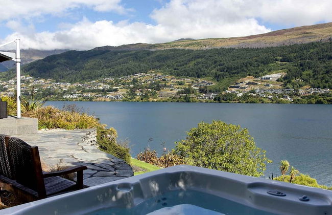 Supreme Lakefront Luxury Villa - Foto 9