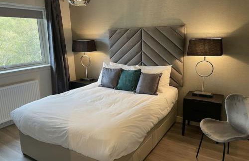 Hot tub lodge with stunning view - Foto 21