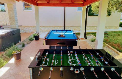 Villa Lorema-pet friendly on 5000 sqm garden,pool, jacuzzi, billiard&PS5 - Foto 13