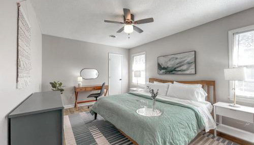 Fenced-In 4 BR 2mi North Hills, Garage, Storage - Foto 3