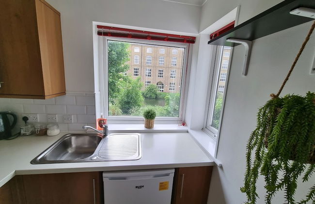 360 Serviced Accommodations - Swan Path Retreat - 2 Bedroom Apartment - Photo 14