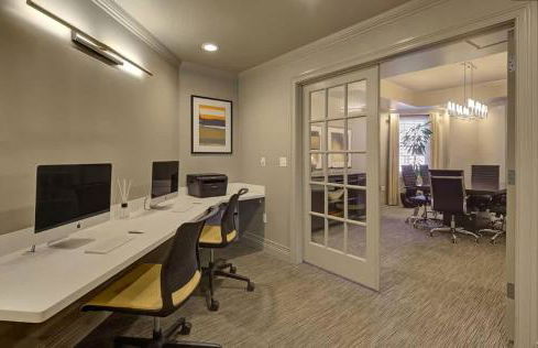 Comfortable Apartment with Pool Gym & other Amenities #3304 - Foto 16