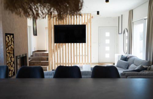 Riverside house with pool jacuzzi and sauna in Croatia - Foto 9