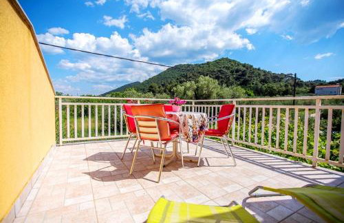 Apartments Yellow House - Foto 1