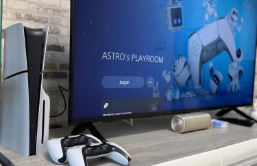 ¡Al lado de la Clínica Oftalmológica Vega! - Foto 2