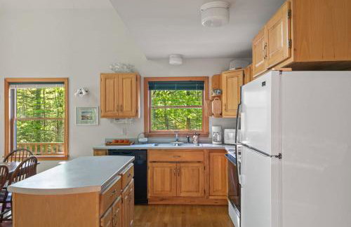 The Tipsy Moose, Ayuh Lakeside Lodge - Photo 18