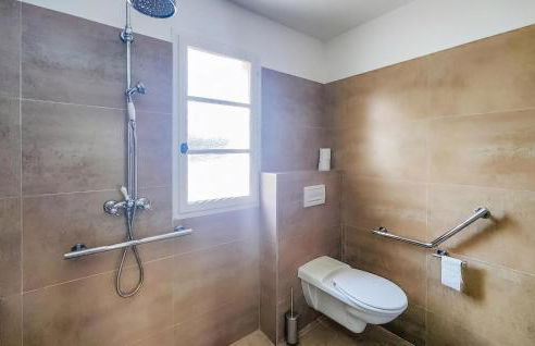 2 Bedroom Lovely Home In Saint-Laurent-De-La-Ca - Foto 19