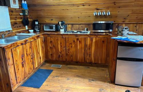 A-Frame Cabin #5 with Hot Tub on Patoka Lake in Southern Indiana - Foto 9