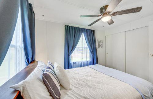 Lakefront Gun Barrel City Home with Dock and Deck - Foto 24