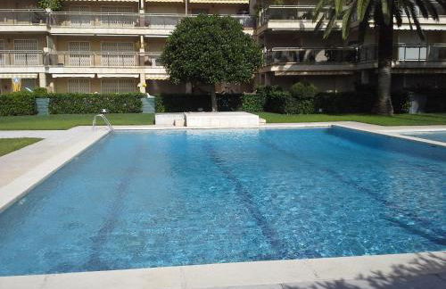 50 m de la plage! Proche du centre ville! Piscine! Vue sur mer et montagnes! Wifi! 2 vélos à disposition! - Photo 10