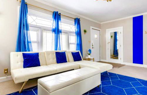 The Sapphire Haven - Your Old Brooklyn Oasis Awaits Families, Couples, Business Travelers Near Downtown With Parking, 300 MB WiFi & Self Check-In - Foto 17