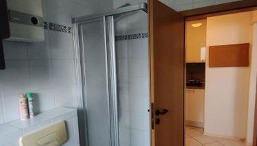 Eneya - Foto 5, Shower