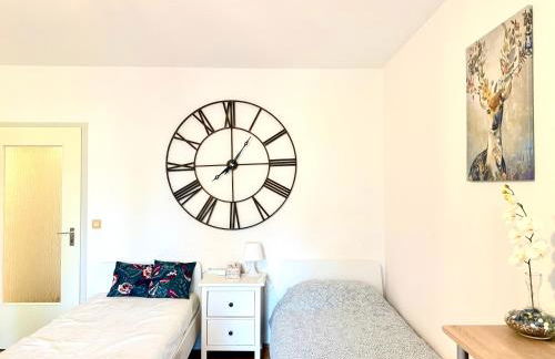 Welcome to Messe! Two-bedroom SmartApartment &Balcony - Foto 2