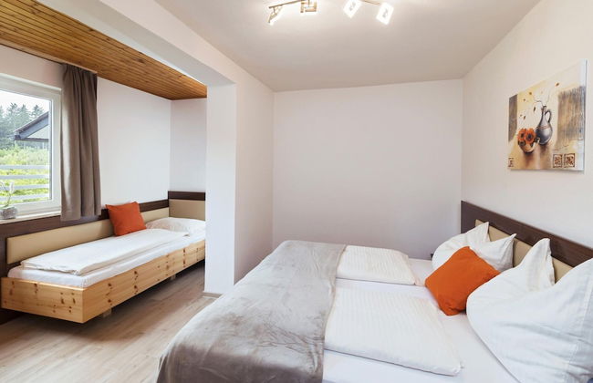 Adults Only Apartment With Pool - Photo 4