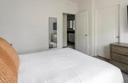 Landing Modern 1BD Game Room Gym - Photo 42