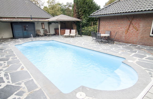 Villa in Netherlands With Private Pool - Foto 32