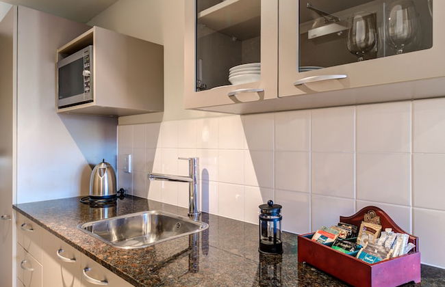 Parkview On Hagley - Photo 17