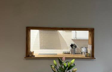 Newly Renovated 1-Bed Apartment with Private Patio - Foto 25