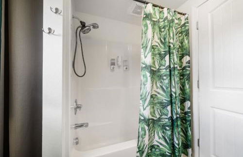 Charming Family-Friendly 2 Bedroom 1 Bathroom Retreat Near Astoria & Beach - Foto 6