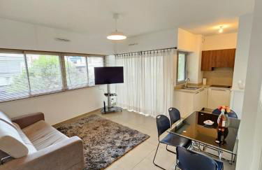 Juan-les-Pins 2-room apartment - Photo 9