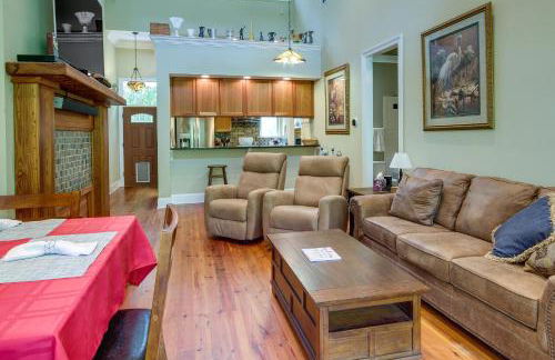 Waterfront Loranger Cottage Hot Tub, Deck and Grill - Foto 5