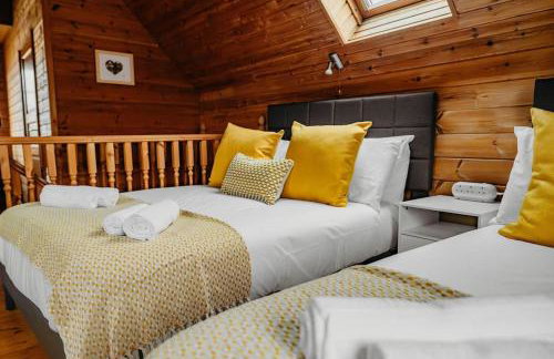 Finlodge- Pet-Friendly Scandinavian Cabin - Photo 29