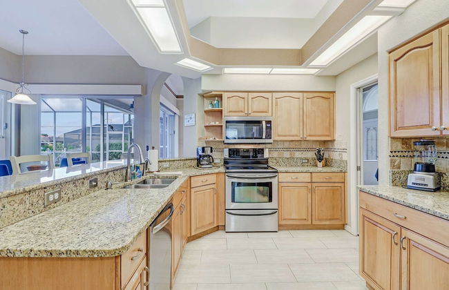 Cape Coral Pool Home With Boat Lift, Access to Gulf - Foto 9