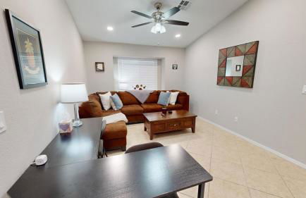 971 sf 2 Bedroom 2 Bath Townhouse 3 mi to Westgate - Foto 1