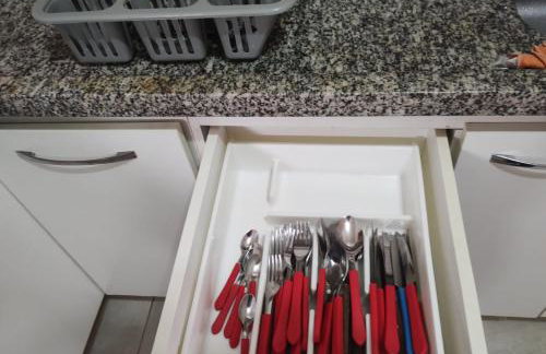 CASA - 3 quartos com ar - 2 banheiros - garagem para 2 carros - Foto 38