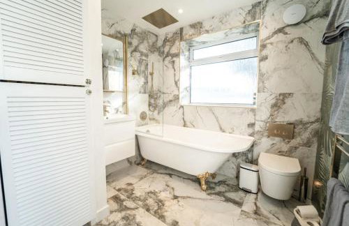 Palm Haven House - Luxury family-friendly Newquay surf house near Porth Beach perfect for walking, pets, exploring - Foto 42