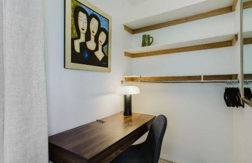 Designer Home in Diplomat District - Foto 20